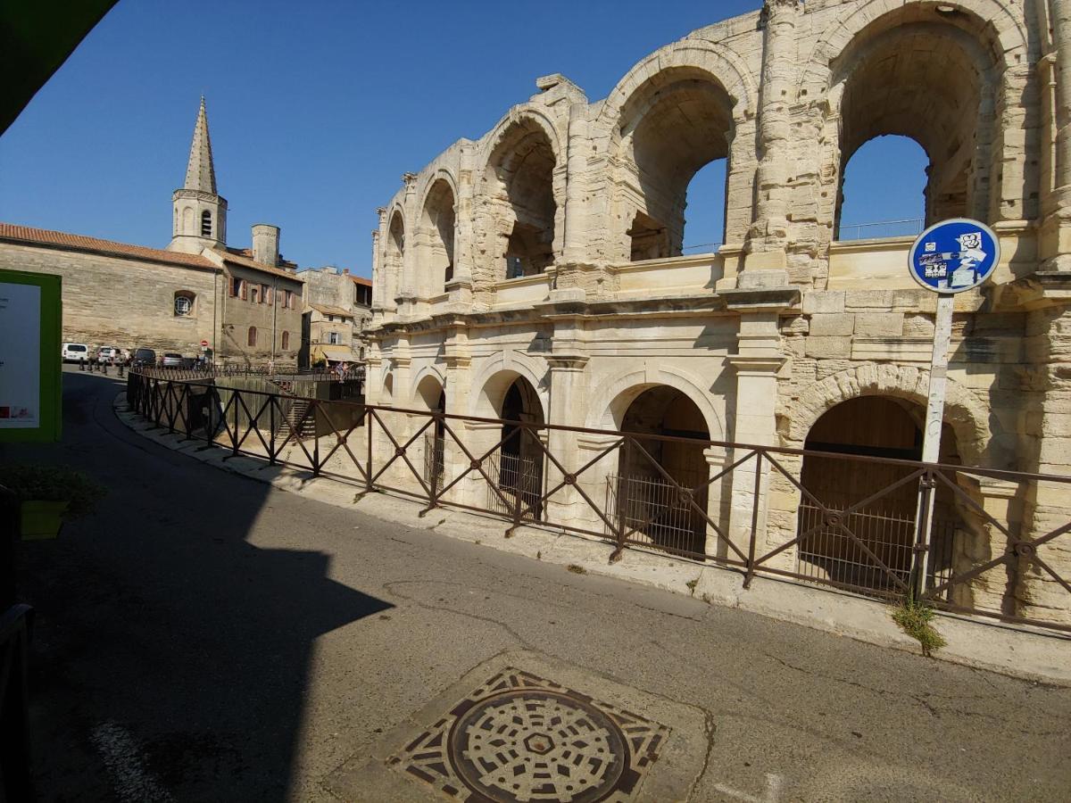 Charmante Maison Arlesienne A L'Ombre Des Arenes, De 2 A 5P Exteriör bild