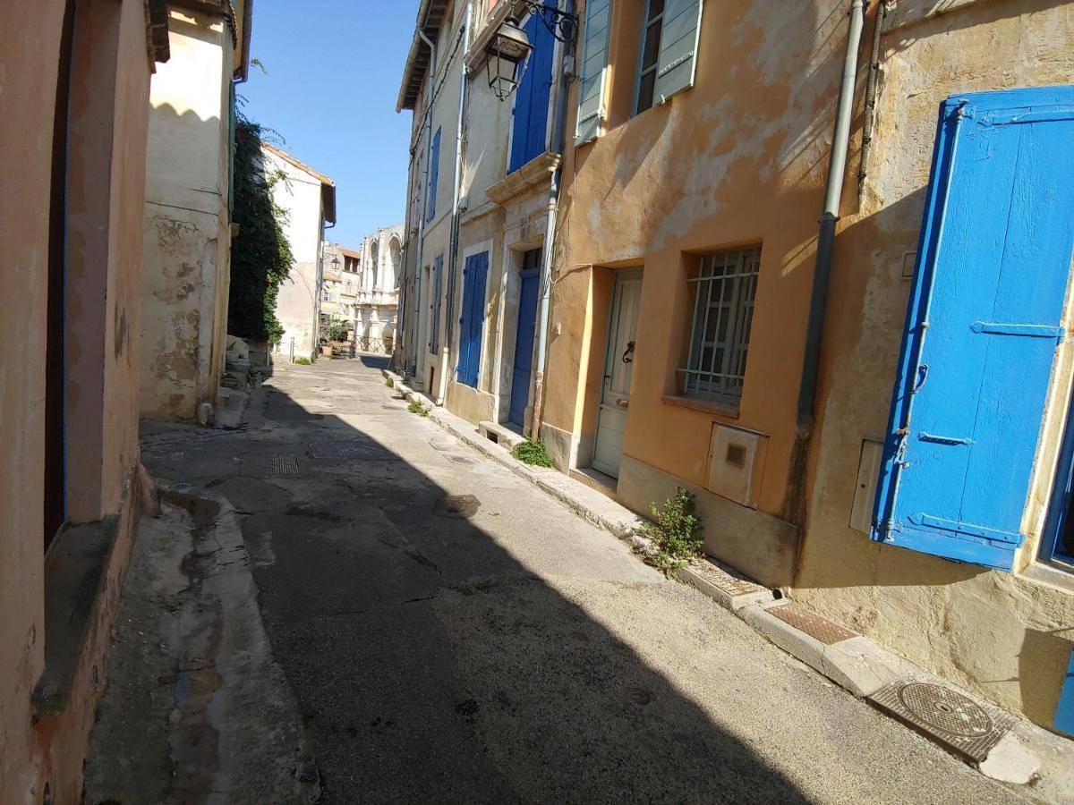 Charmante Maison Arlesienne A L'Ombre Des Arenes, De 2 A 5P Exteriör bild