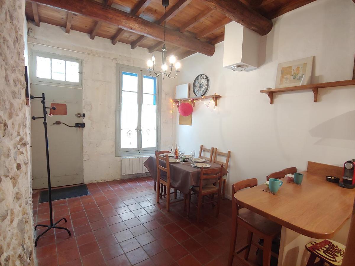 Charmante Maison Arlesienne A L'Ombre Des Arenes, De 2 A 5P Exteriör bild