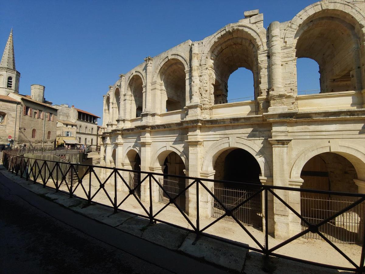 Charmante Maison Arlesienne A L'Ombre Des Arenes, De 2 A 5P Exteriör bild