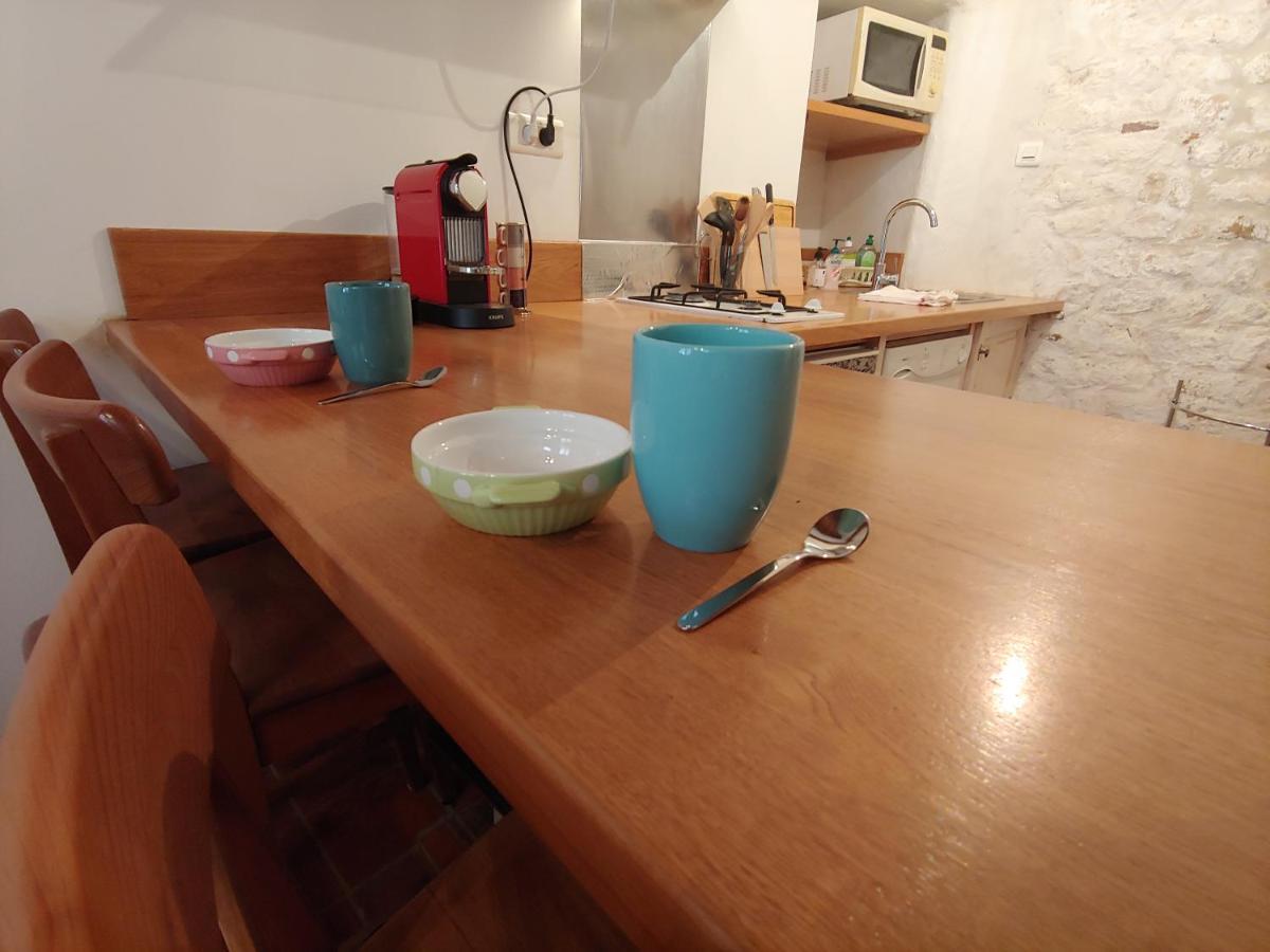 Charmante Maison Arlesienne A L'Ombre Des Arenes, De 2 A 5P Exteriör bild