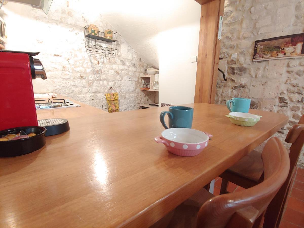 Charmante Maison Arlesienne A L'Ombre Des Arenes, De 2 A 5P Exteriör bild